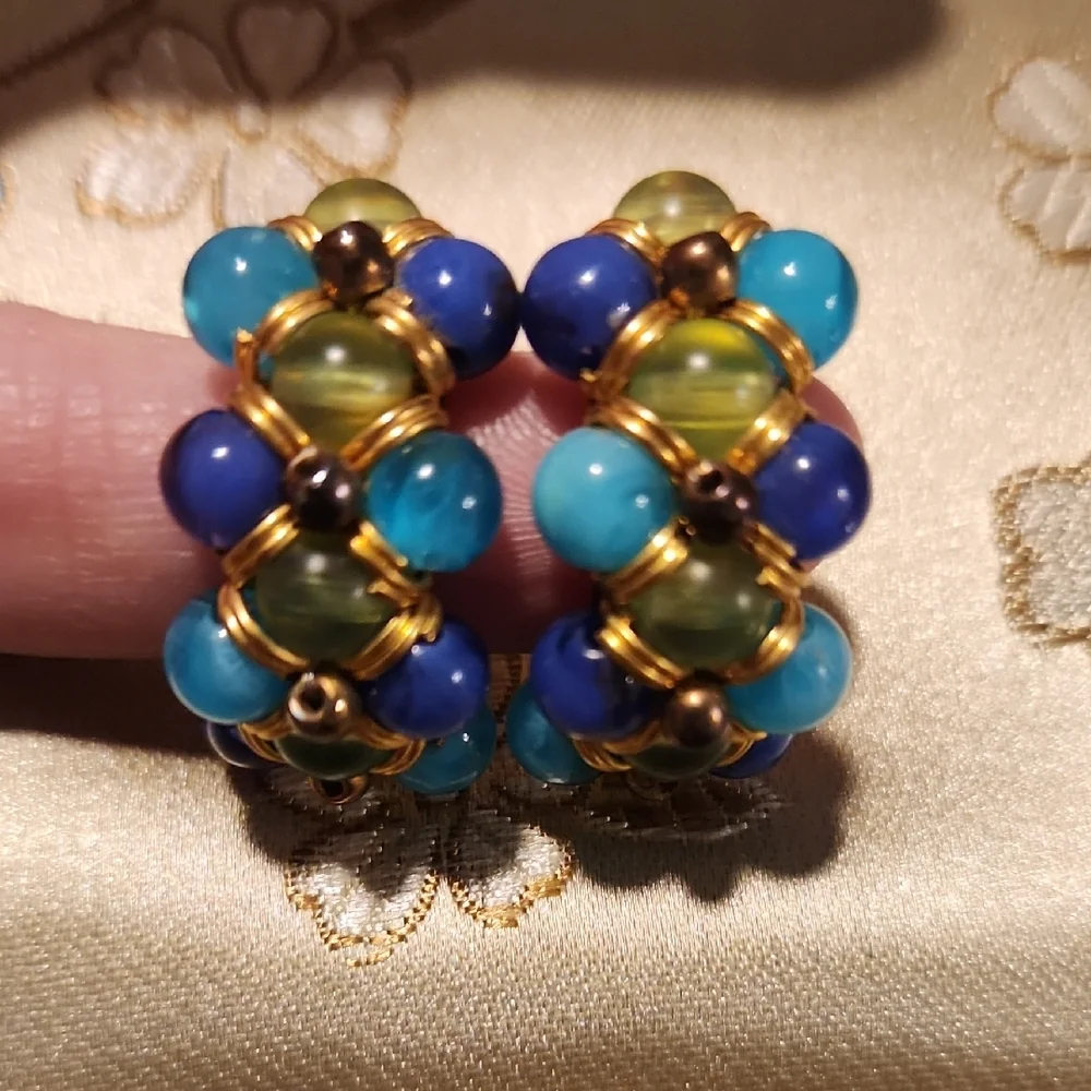 Vintage Gold and Blue Beaded Earring Clip Ons‎
